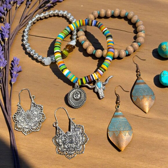 Silver And Copper Bracelet And Earring Set - Picture 1 of 1